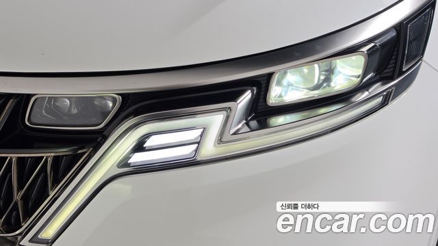 Kia Canival 2023 — photo 8