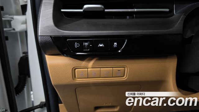 Kia Canival 2023 — photo 28
