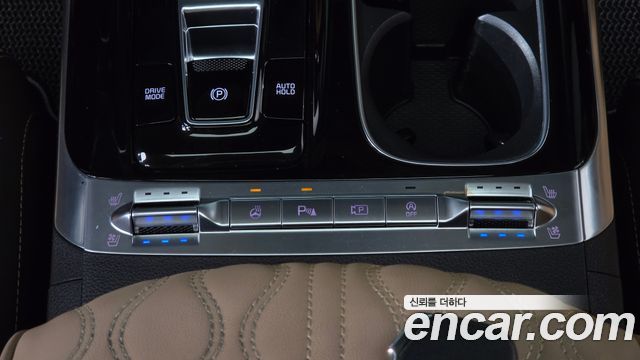 Kia Canival 2023 — photo 40