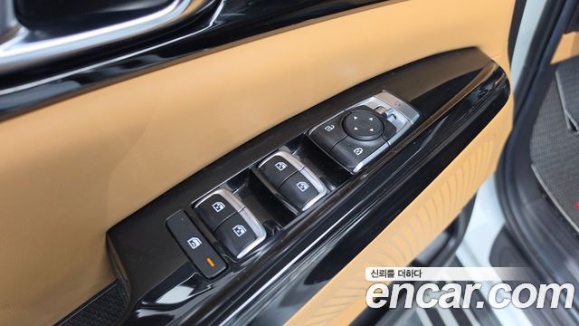 Kia Canival 2023 — photo 43