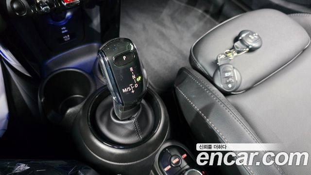 Mini Cooper 2022 — photo 12
