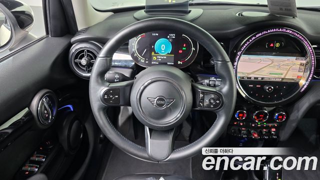 Mini Cooper 2022 — photo 19