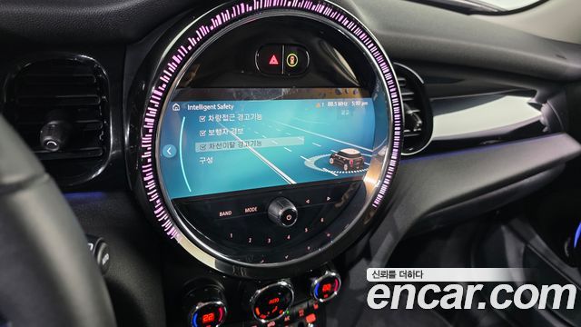 Mini Cooper 2022 — photo 23