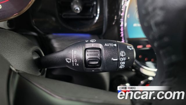Mini Cooper 2022 — photo 29