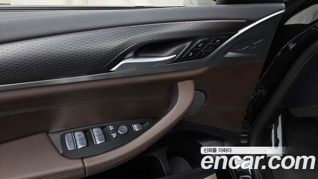 BMW X4 2022 — photo 28