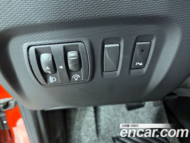 Renault Korea QM3 2014 — photo 14