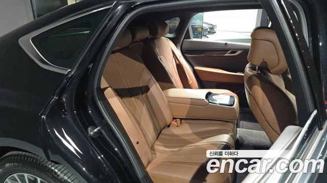 Genesis G80 2022 — photo 17