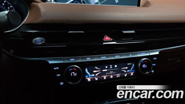 Genesis G80 2022 — photo 25