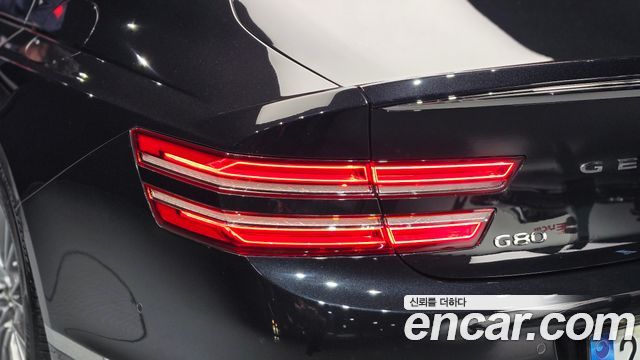 Genesis G80 2022 — photo 9