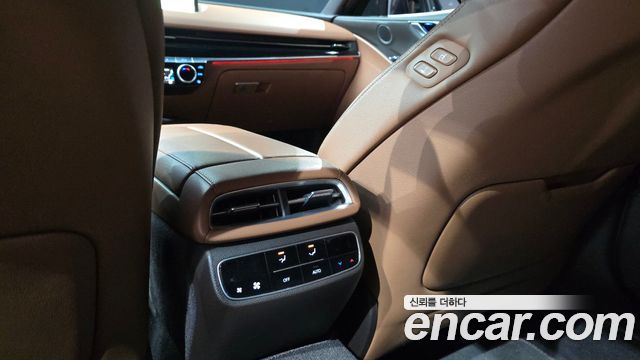 Genesis G80 2022 — photo 33
