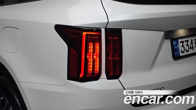 Kia Sorento 2023 — photo 9