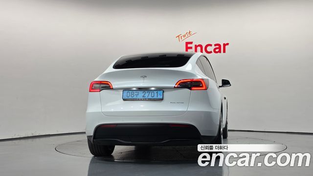 Tesla Model Y 2022 — photo 4