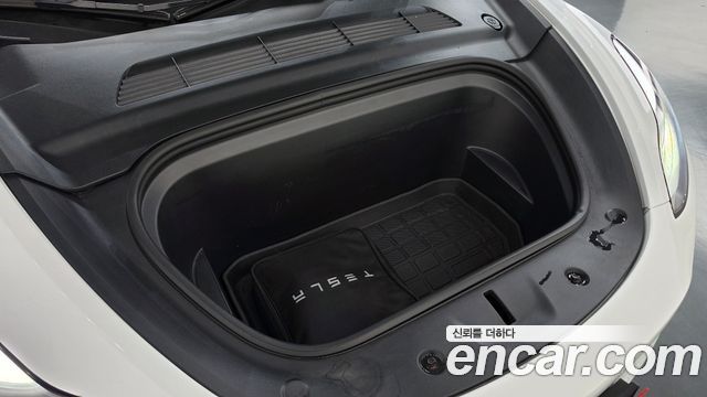 Tesla Model Y 2022 — photo 6
