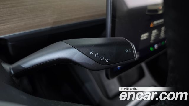 Tesla Model Y 2022 — photo 12