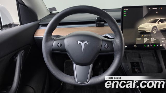 Tesla Model Y 2022 — photo 18