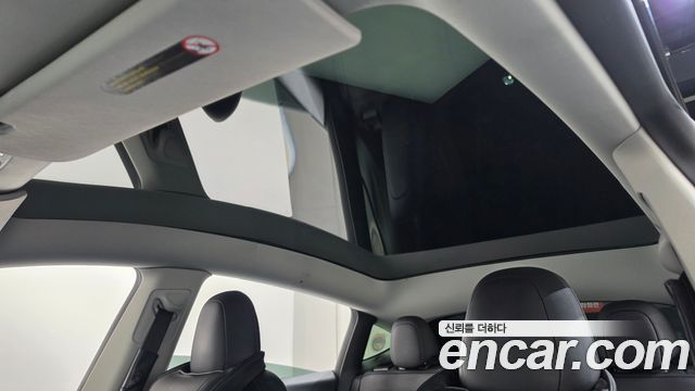 Tesla Model Y 2022 — photo 23
