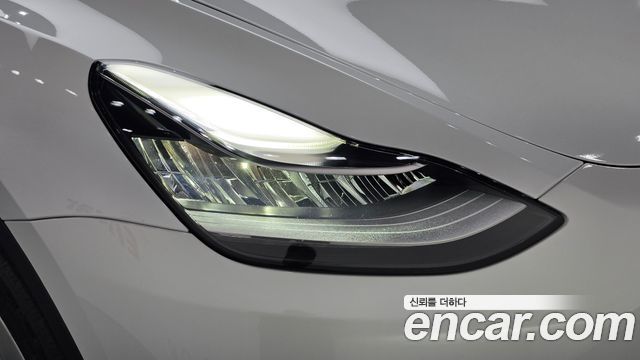 Tesla Model Y 2022 — photo 8