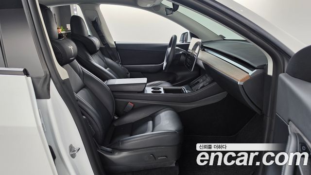 Tesla Model Y 2022 — photo 16