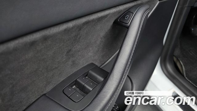 Tesla Model Y 2022 — photo 28