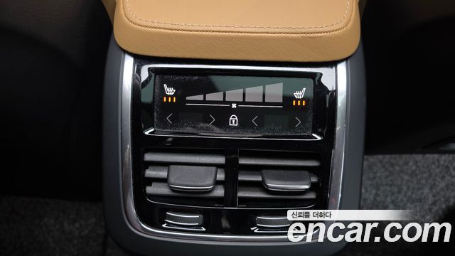 Volvo XC90 2024 — photo 24