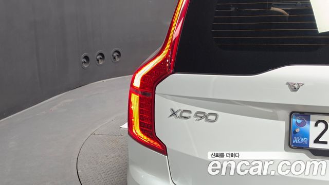 Volvo XC90 2024 — photo 9