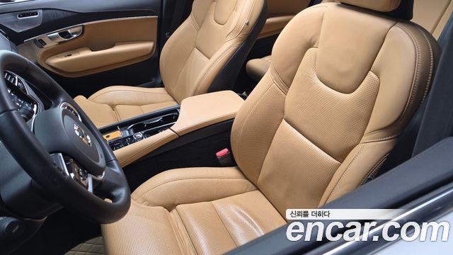 Volvo XC90 2024 — photo 29