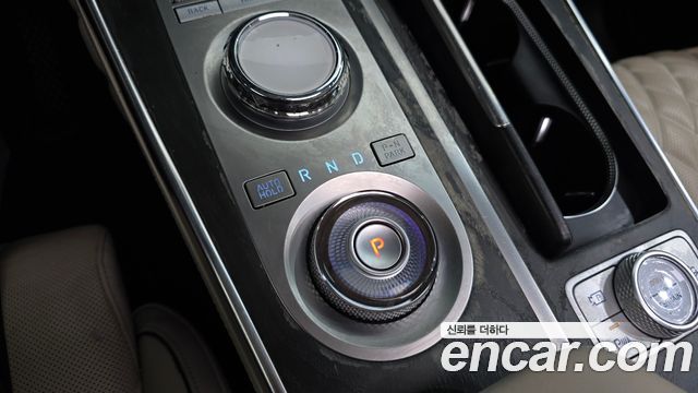 Genesis GV80 2023 — photo 12