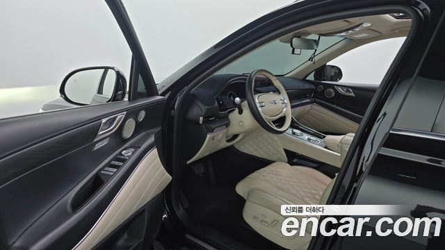 Genesis GV80 2023 — photo 13