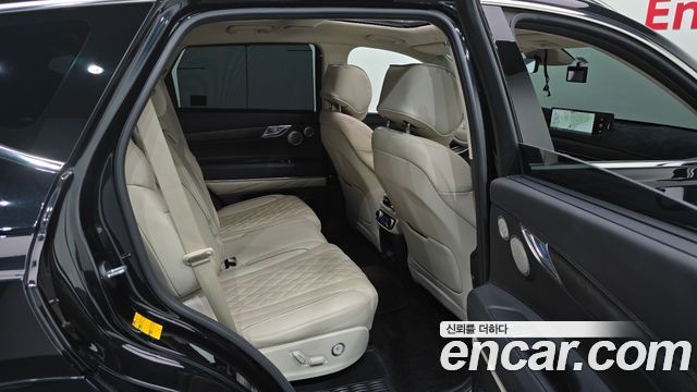 Genesis GV80 2023 — photo 17