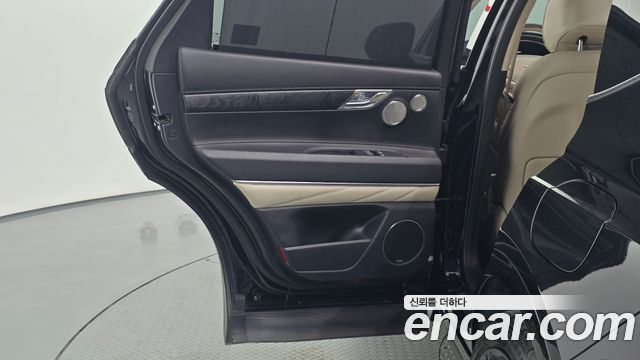 Genesis GV80 2023 — photo 15