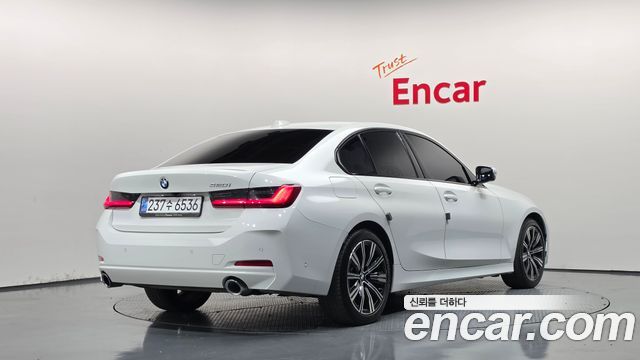 BMW 3-Series 2025 — photo 2