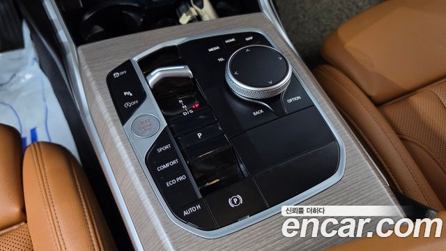 BMW 3-Series 2025 — photo 11