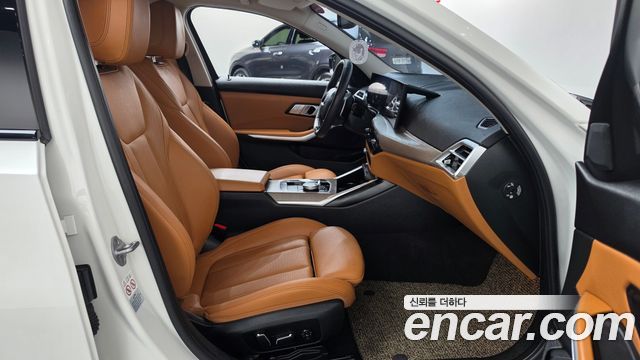 BMW 3-Series 2025 — photo 13