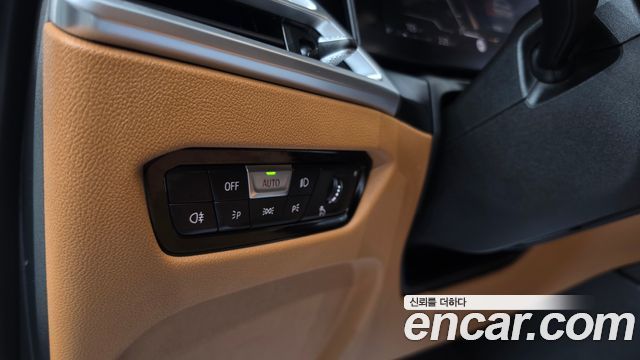 BMW 3-Series 2025 — photo 25