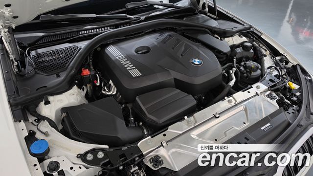 BMW 3-Series 2025 — photo 9