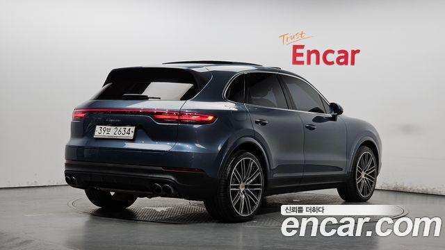 Porsche Cayenne 2019 — photo 2