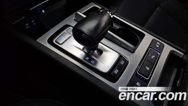 Genesis G80 2017 — photo 12