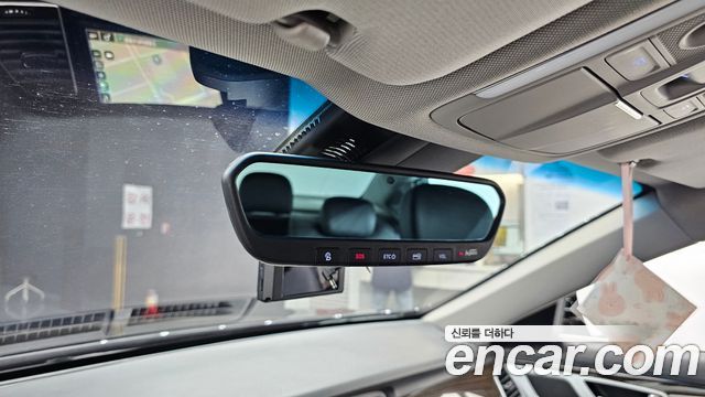 Genesis G80 2017 — photo 22
