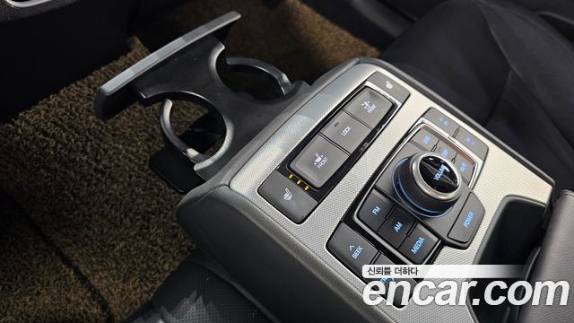 Genesis G80 2017 — photo 24