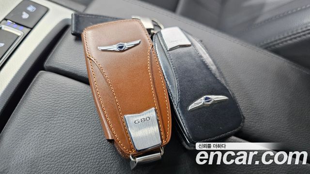 Genesis G80 2017 — photo 25