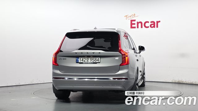 Volvo XC90 2023 — photo 4