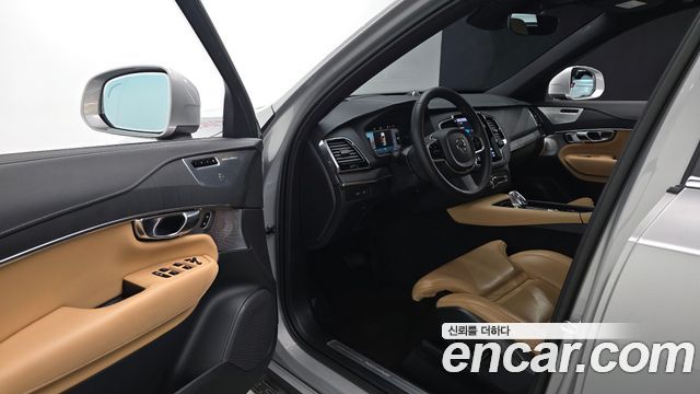 Volvo XC90 2023 — photo 13