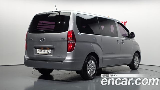 Hyundai Starex 2017 — photo 2