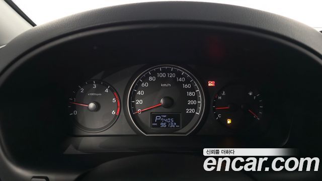 Hyundai Starex 2017 — photo 11