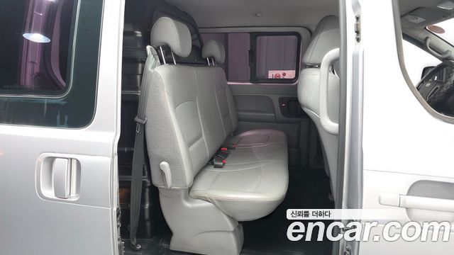Hyundai Starex 2017 — photo 18