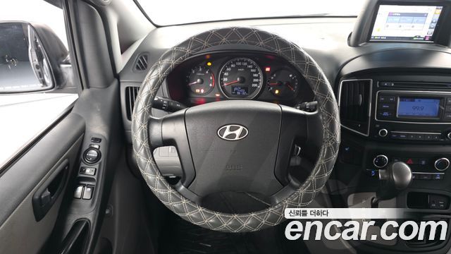 Hyundai Starex 2017 — photo 19