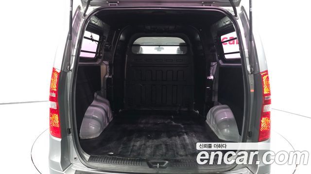 Hyundai Starex 2017 — photo 26
