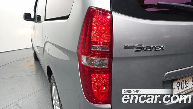 Hyundai Starex 2017 — photo 9