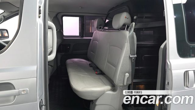 Hyundai Starex 2017 — photo 16