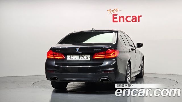 BMW 5-Series 2018 — photo 4